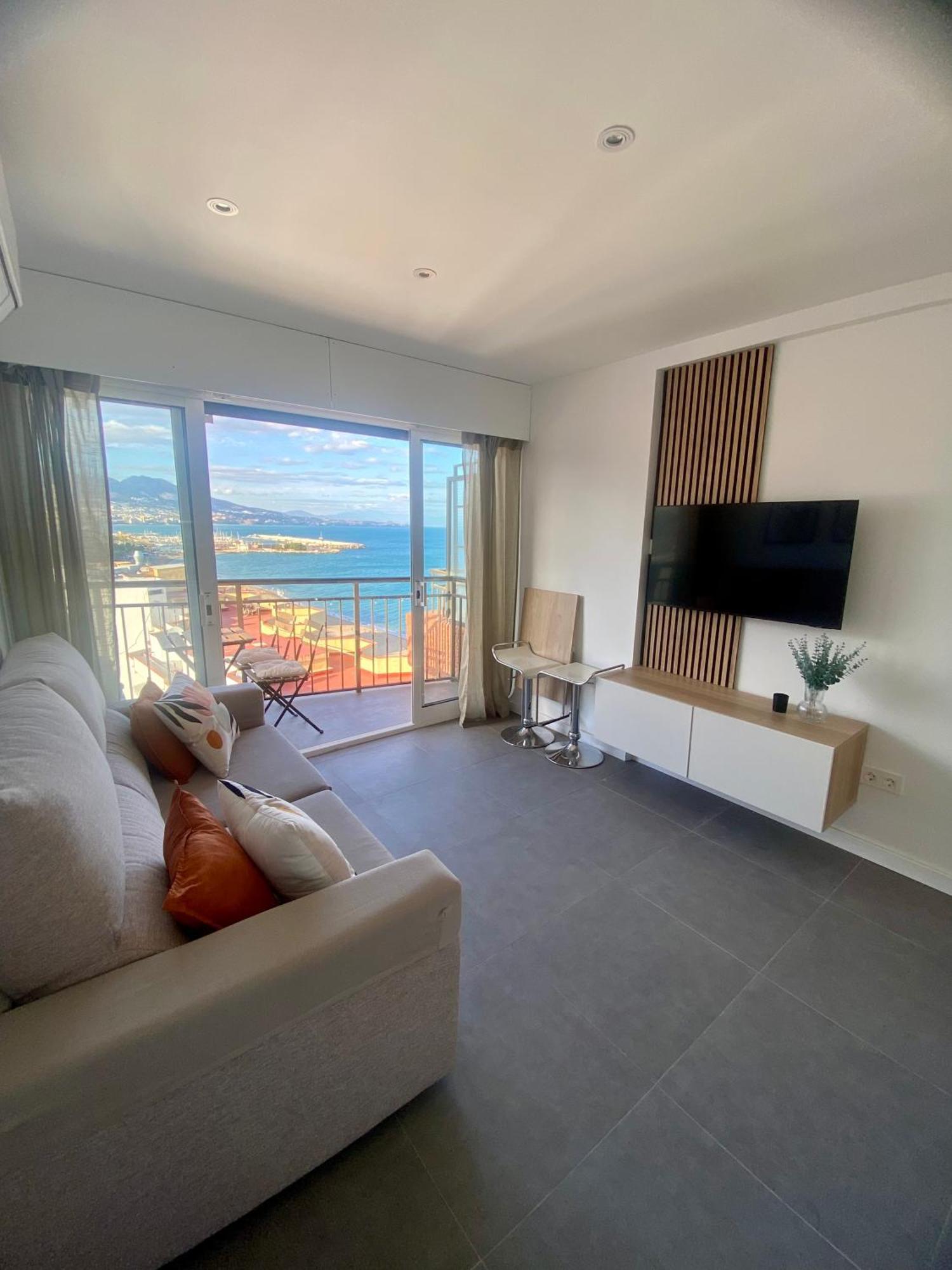 Moderno En Primera Linea De Playa Appartement